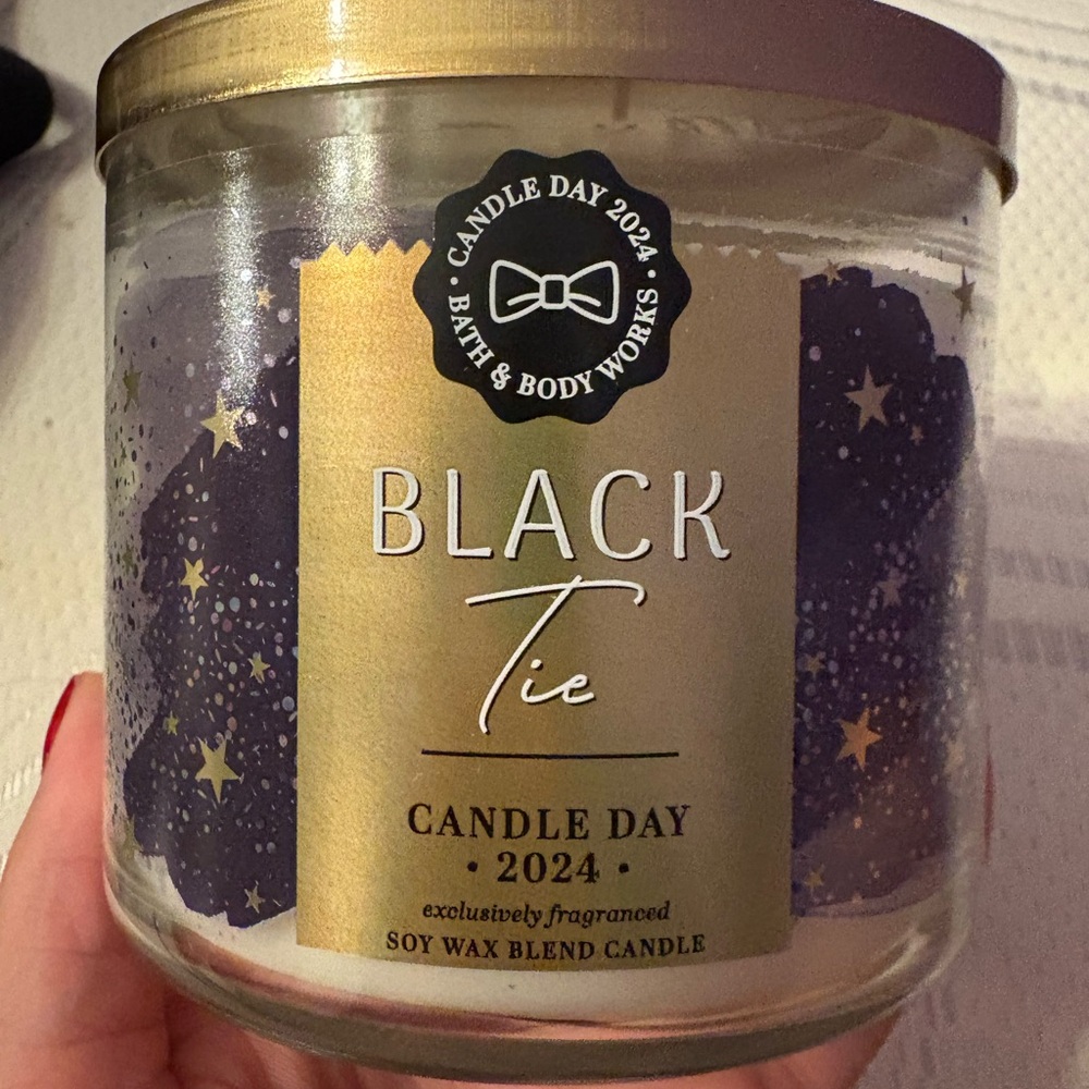 Bath & Body Works Black Tie Candle